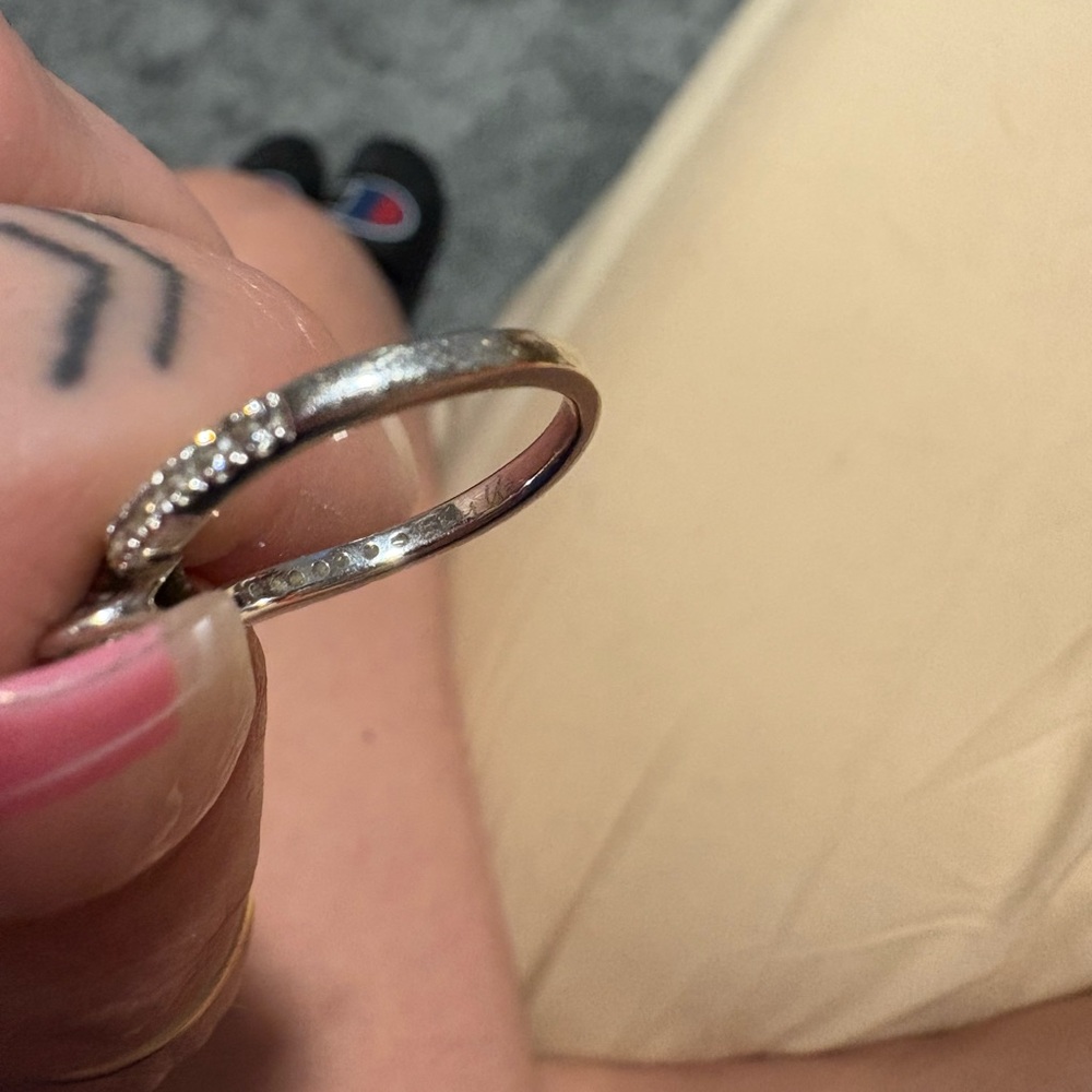 Ever Us ring size 5.5. Beautiful ring. - Picture 12 of 13